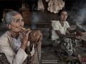 old woman smoker burma myanmar